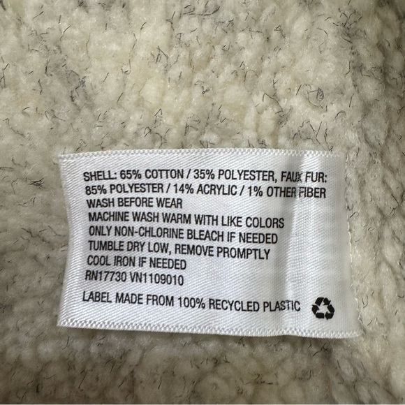 Genuine Kids OshKosh Herringbone Blue Knit Full-Zip Front Sherpa Lined Vest 12M - Picture 5 of 5